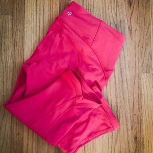 NWOT 17” Lululemon Runner Crop Size 8